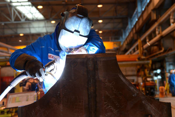 Un technicien STX